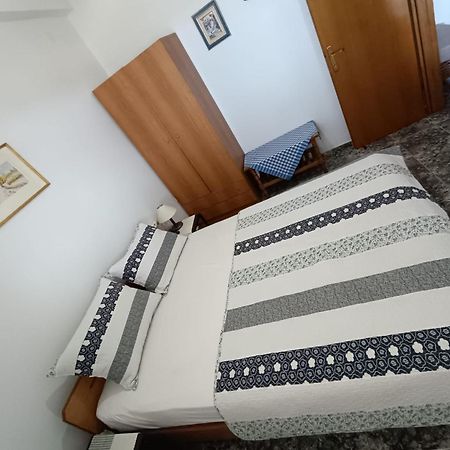 ניאה סקיוני Peristerianos Apartments מראה חיצוני תמונה