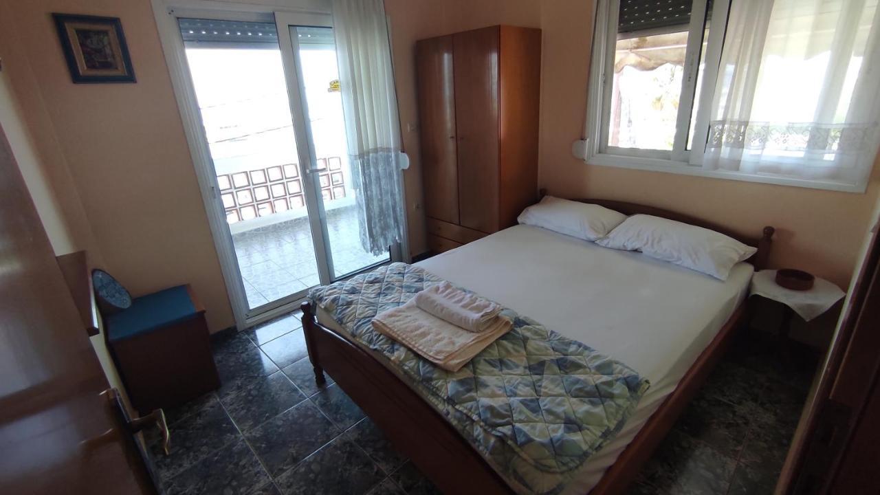 ניאה סקיוני Peristerianos Apartments מראה חיצוני תמונה