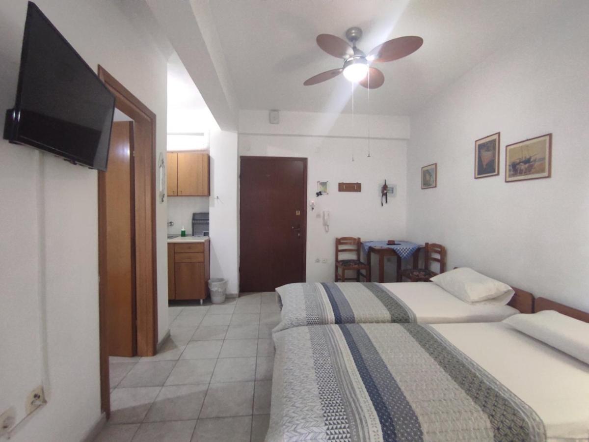 ניאה סקיוני Peristerianos Apartments מראה חיצוני תמונה