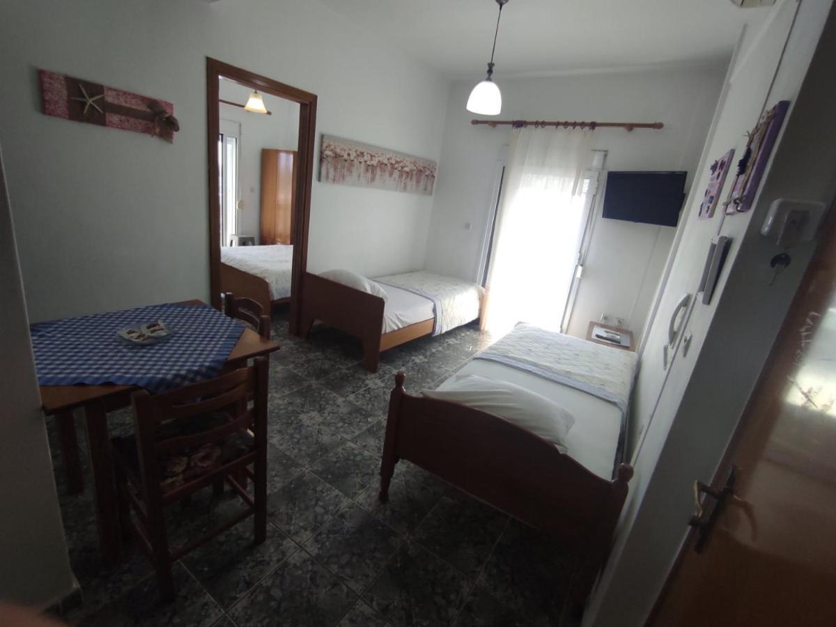 ניאה סקיוני Peristerianos Apartments מראה חיצוני תמונה