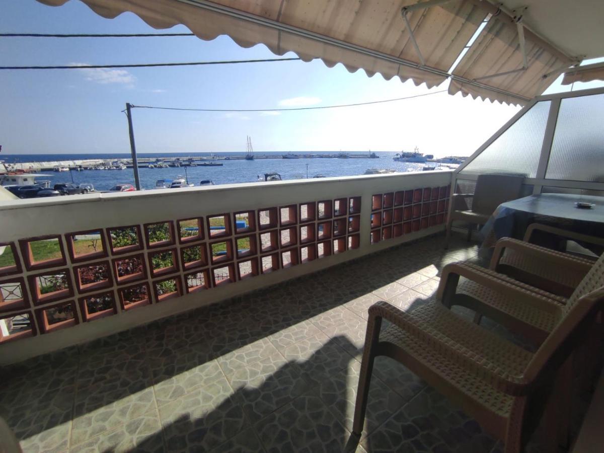 ניאה סקיוני Peristerianos Apartments מראה חיצוני תמונה