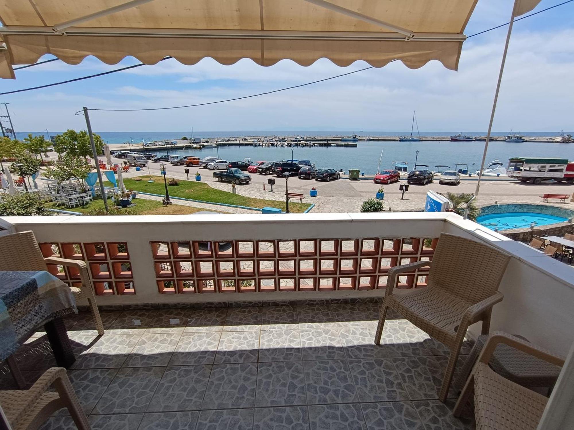 ניאה סקיוני Peristerianos Apartments מראה חיצוני תמונה