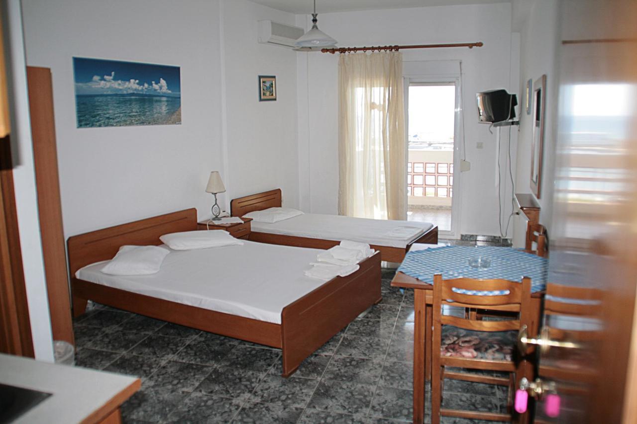 ניאה סקיוני Peristerianos Apartments מראה חיצוני תמונה