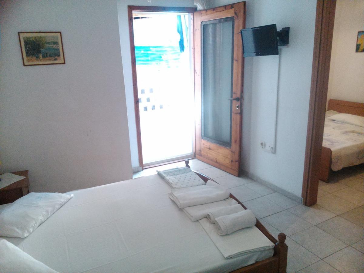ניאה סקיוני Peristerianos Apartments מראה חיצוני תמונה