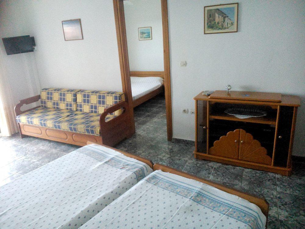 ניאה סקיוני Peristerianos Apartments מראה חיצוני תמונה