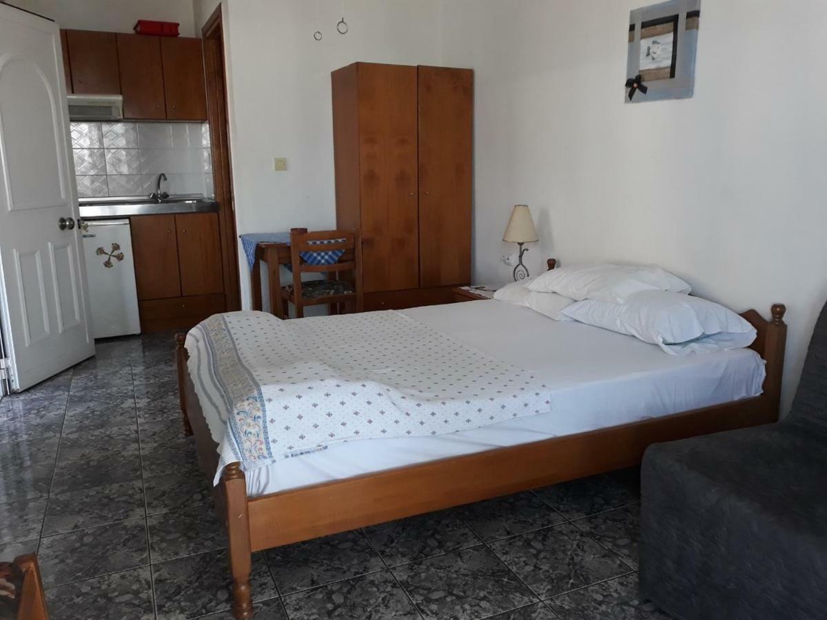 ניאה סקיוני Peristerianos Apartments מראה חיצוני תמונה