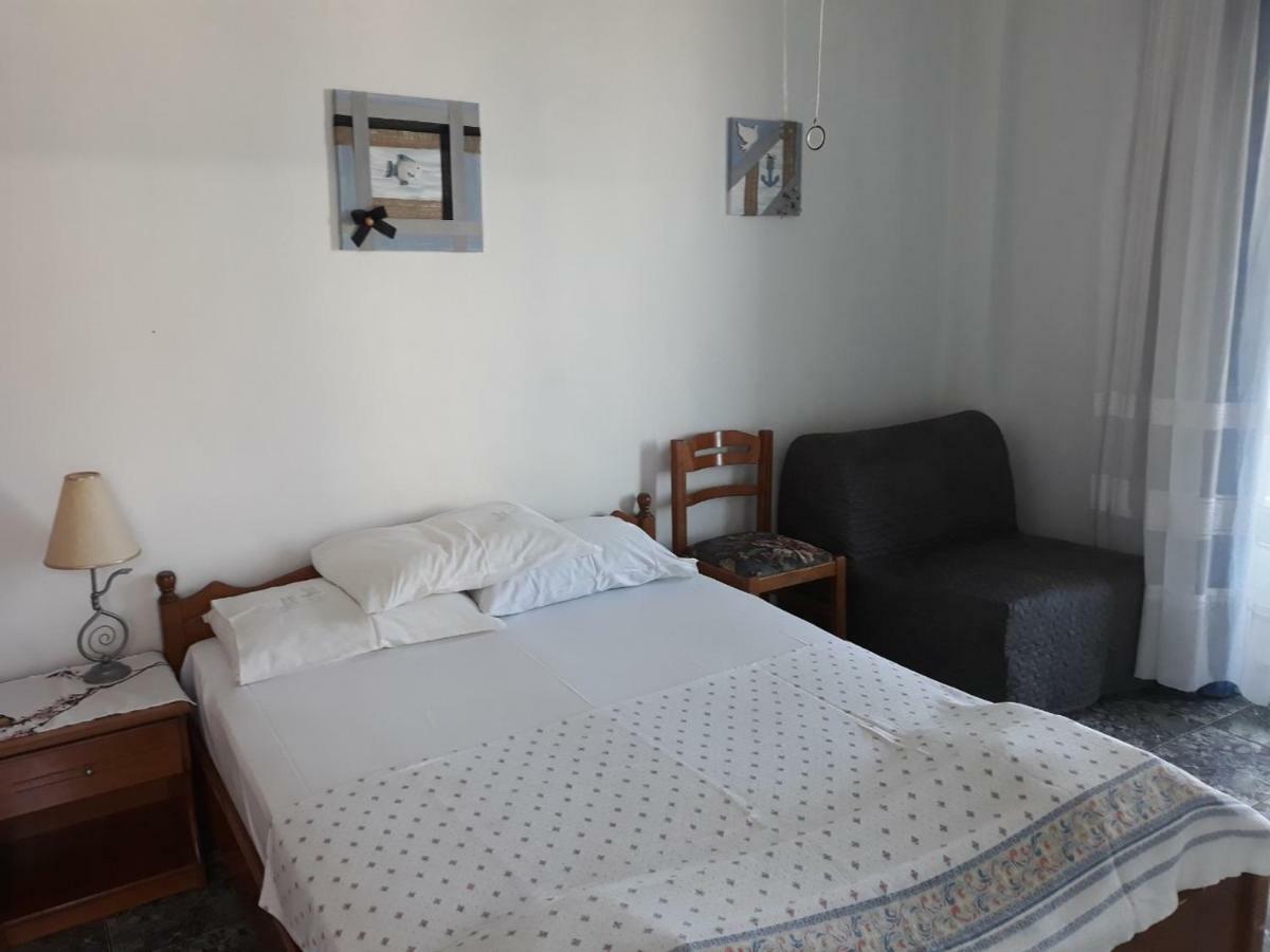 ניאה סקיוני Peristerianos Apartments מראה חיצוני תמונה
